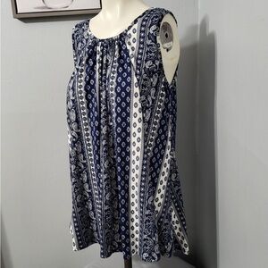 Woman's Sleeveless Top Blouse Shirt Size Small by P & Rose